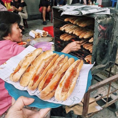 Bánh mì cay - food tour Hải Phòng