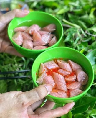 Nem chua chan - Food tour Hải Phòng