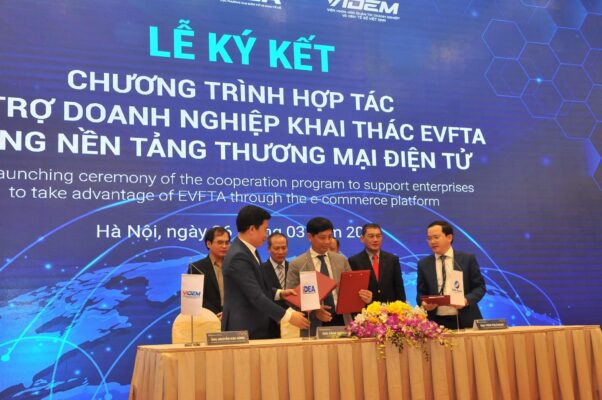 sự cam kết hợp tác giữa các cơ quan quản lý và doanh nghiệp trong việc tận dụng cơ hội từ EVFTA, thông qua thương mại điện tử, để mở rộng thị trường, thúc đẩy xuất khẩu và tăng cường năng lực cạnh tranh trong thời đại số.